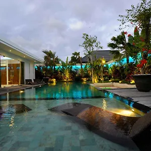 Cantik Villa